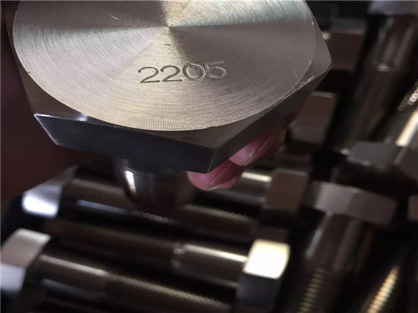 en 1.4462 f51 uns s31803 saf 2205 ŝraŭbo